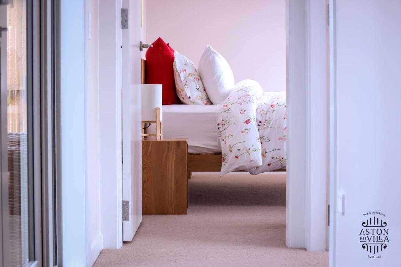 Aston Road Villa Bed & Breakfast Уайканае Екстериор снимка