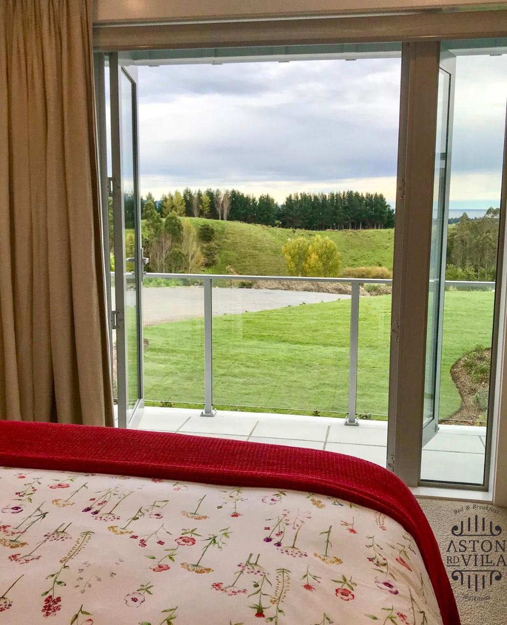 Aston Road Villa Bed & Breakfast Уайканае Екстериор снимка