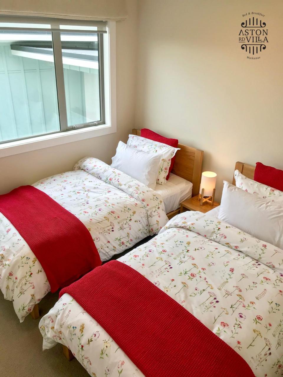 Aston Road Villa Bed & Breakfast Уайканае Екстериор снимка